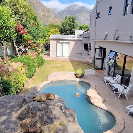 Guinea Fowl Poolside Apartment Kaapstad Buitenkant foto