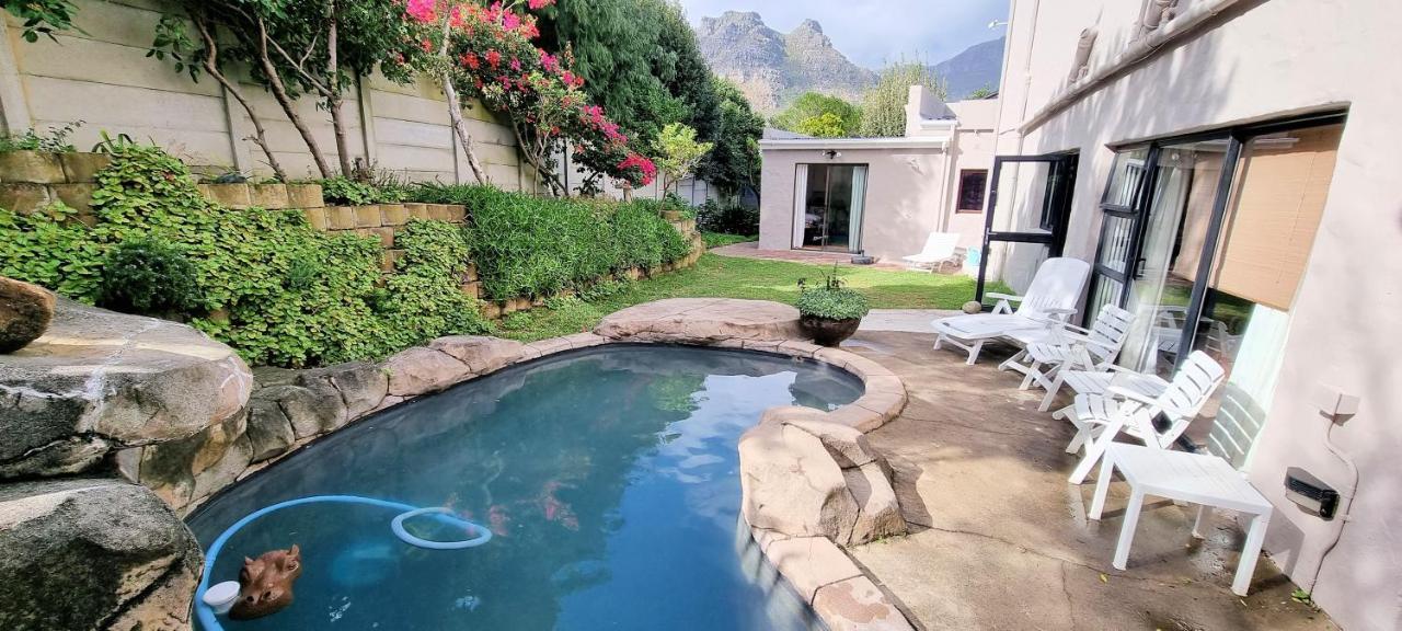 Guinea Fowl Poolside Apartment Kaapstad Buitenkant foto